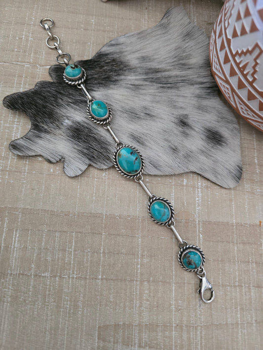 AUGUSTINE LARGO FIVE KINGMAN TURQUOISE STONE BRACELET