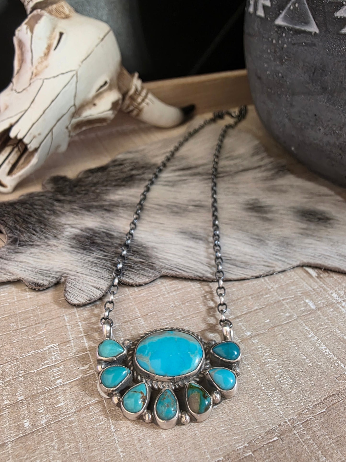 GERALDINE JAMES KINGMAN TURQUOISE CLUSTER NECKLACE