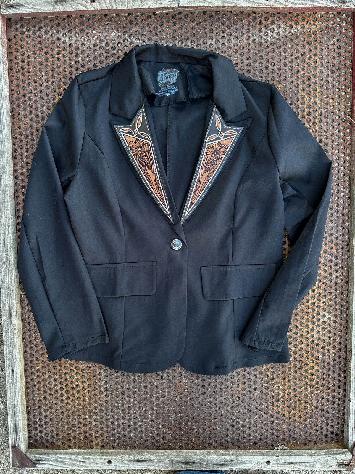 Boot stitch hand tooled lapel blazer in black
