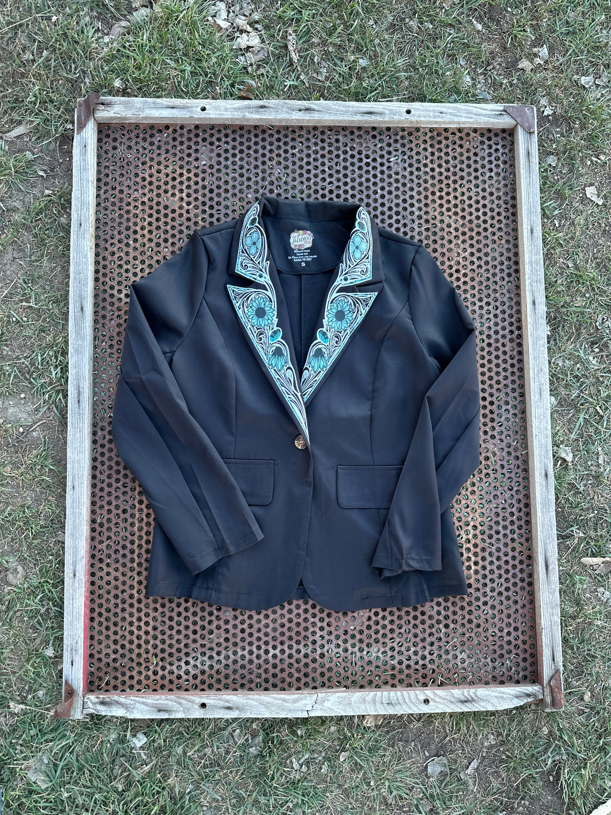 Turquoise Cabochon Blazer in Black with white border