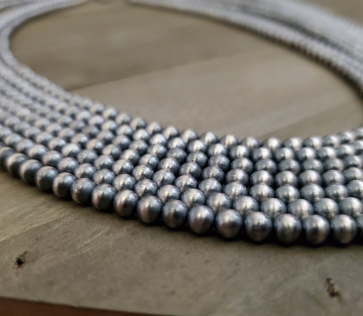 4 MM NAVAJO PEARLS