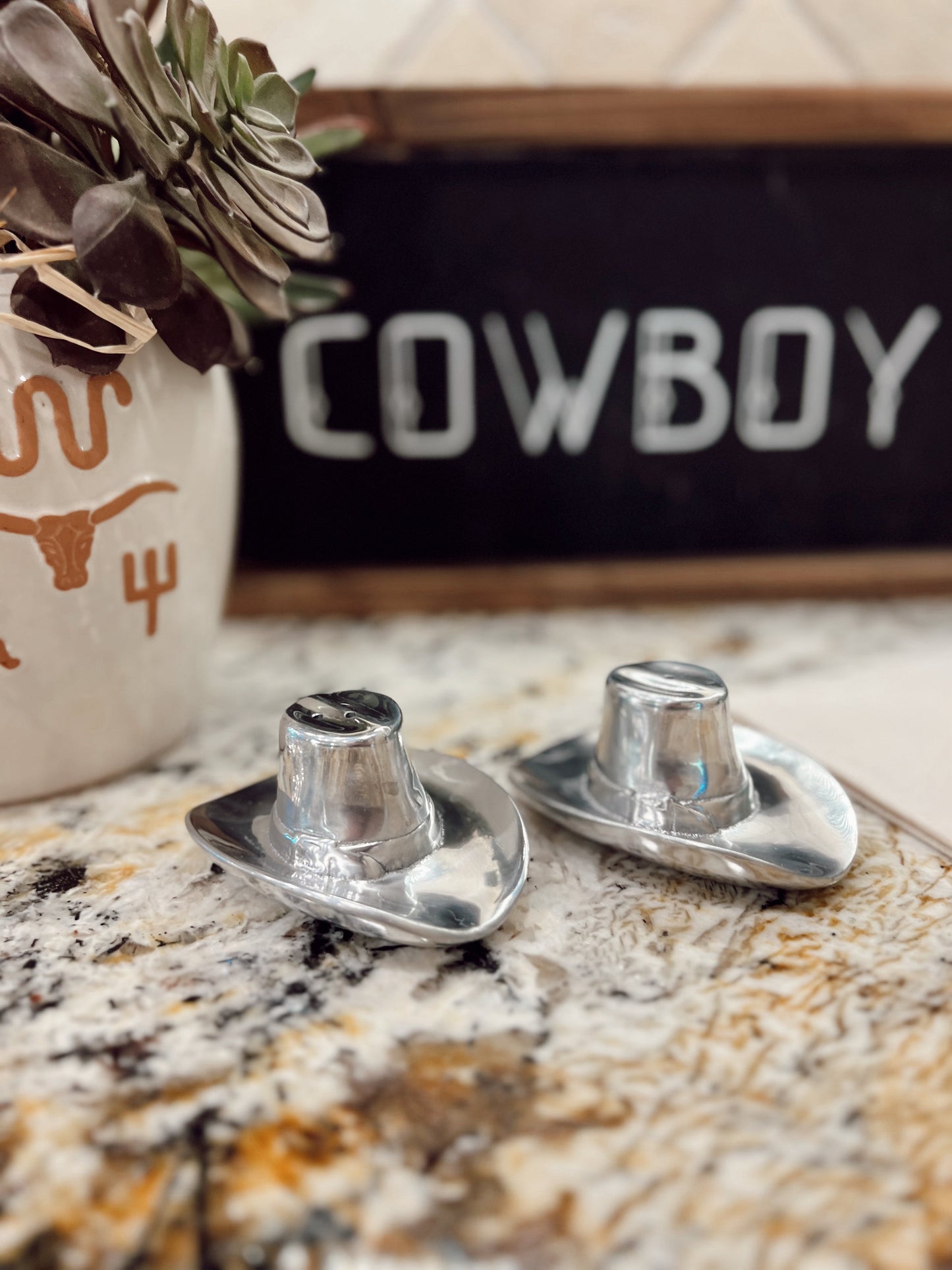 The Hat Salt & Pepper Shakers