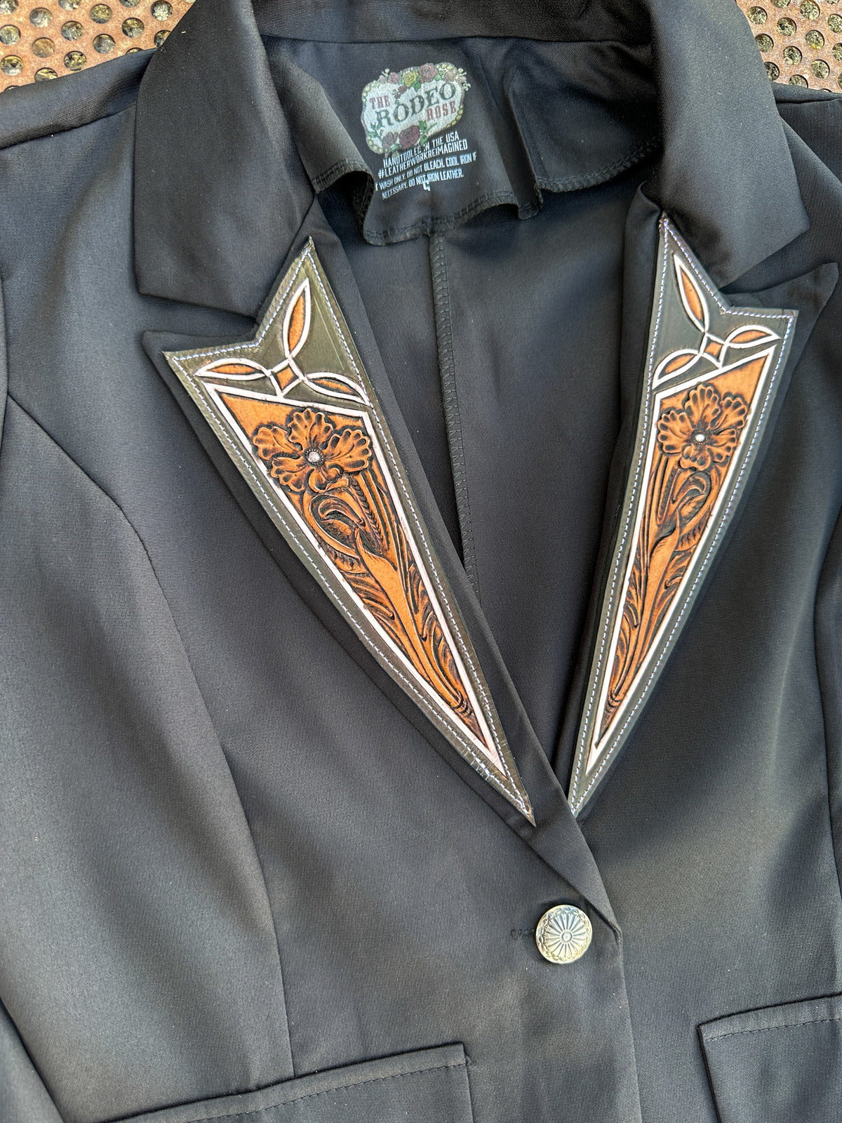 Boot stitch hand tooled lapel blazer in black
