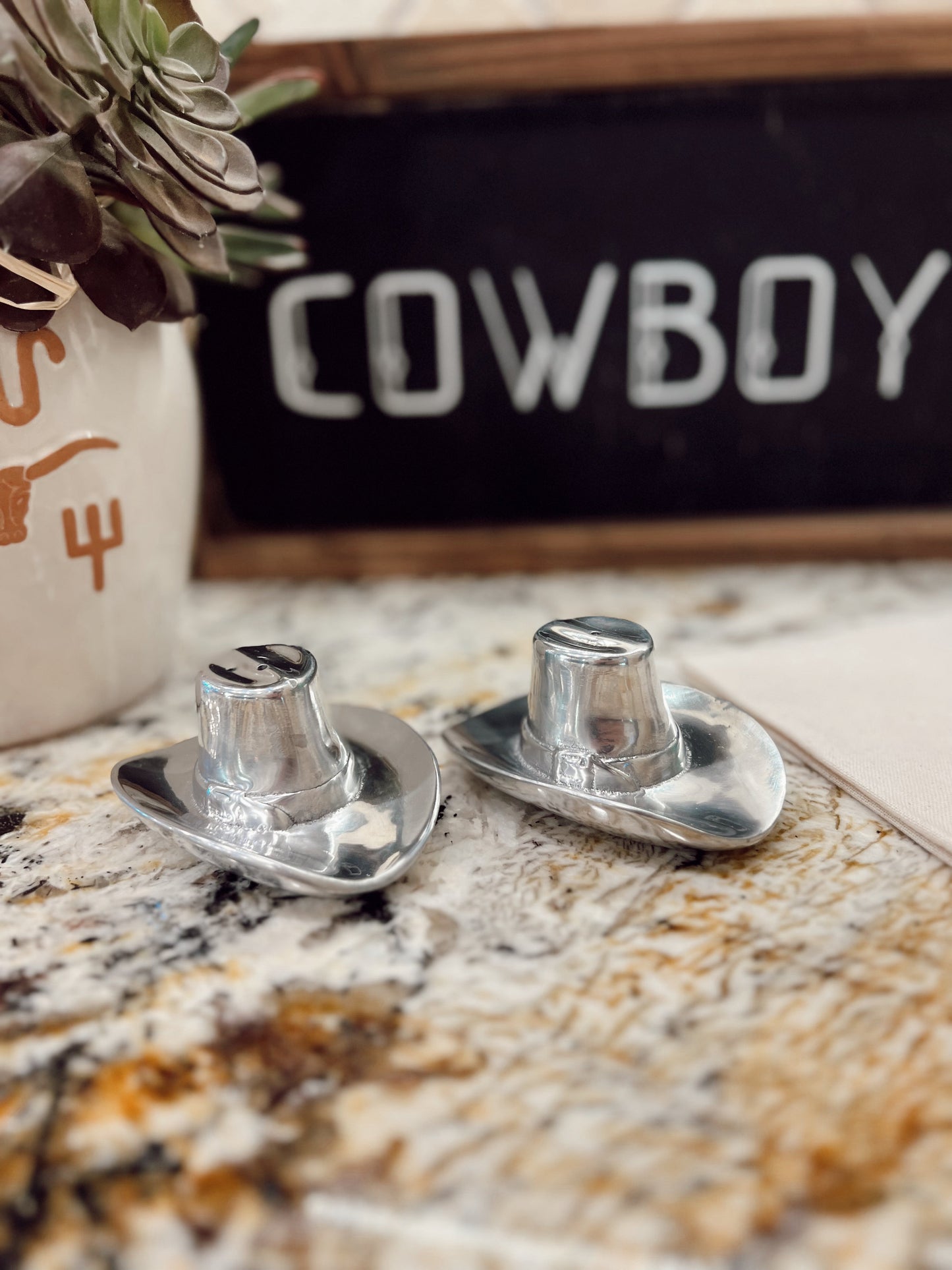 The Hat Salt & Pepper Shakers
