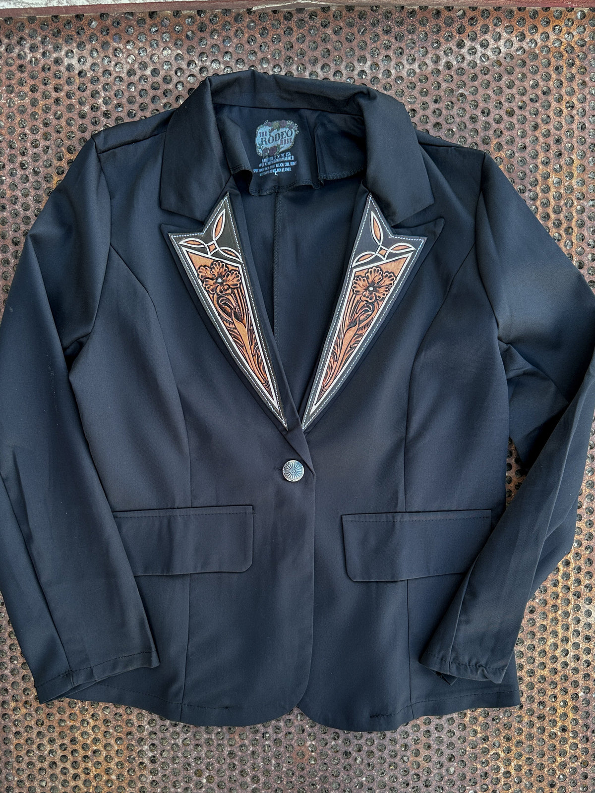 Boot stitch hand tooled lapel blazer in black