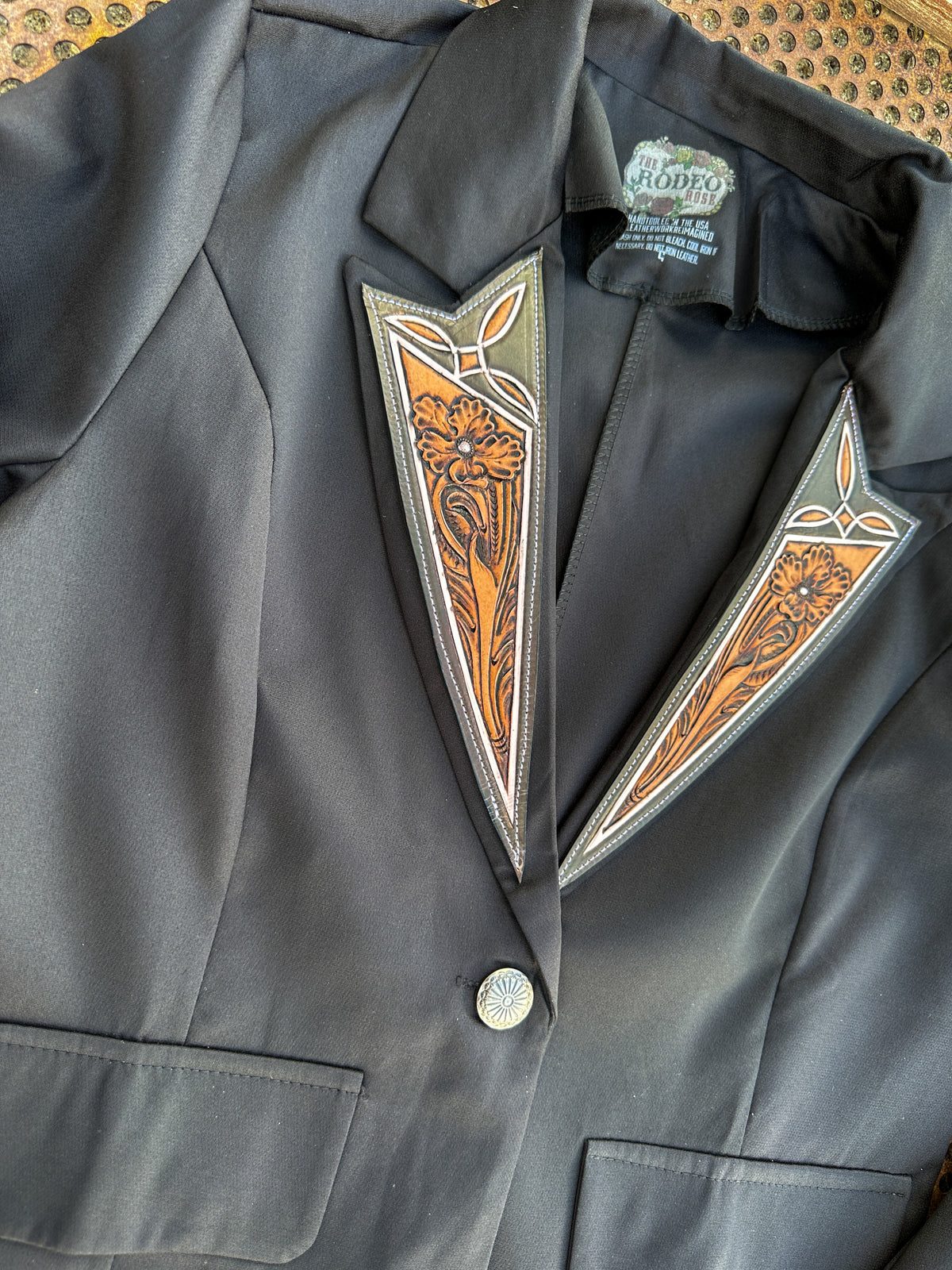 Boot stitch hand tooled lapel blazer in black