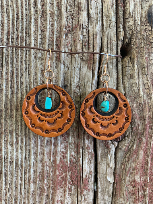 16759 Stamped Leather Circle w/Turquoise Earrings