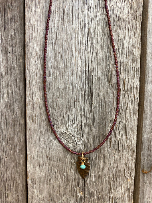 17082 Tiny Seed Beads w/Brz Arrowhead & Stone Drop