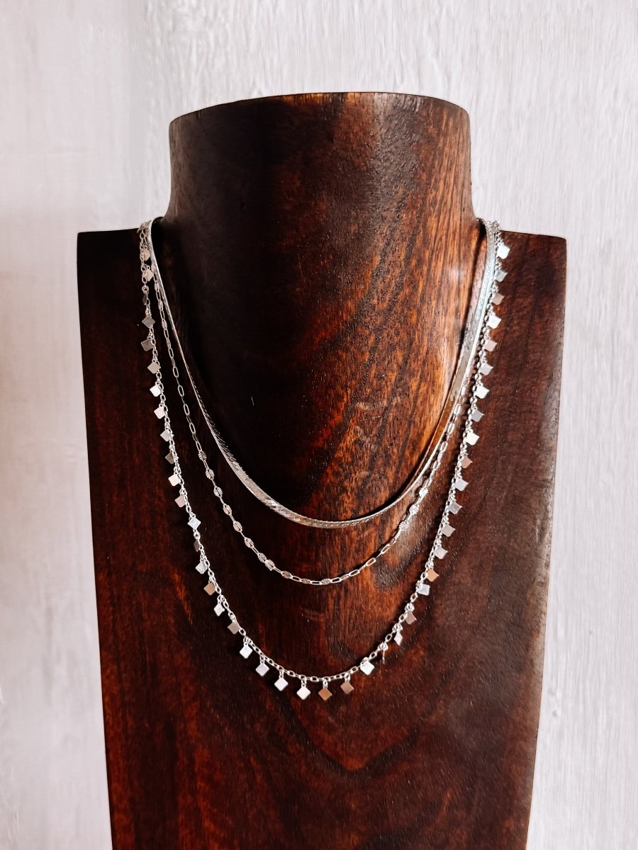 Diamond-Shaped Drops Necklace 18"