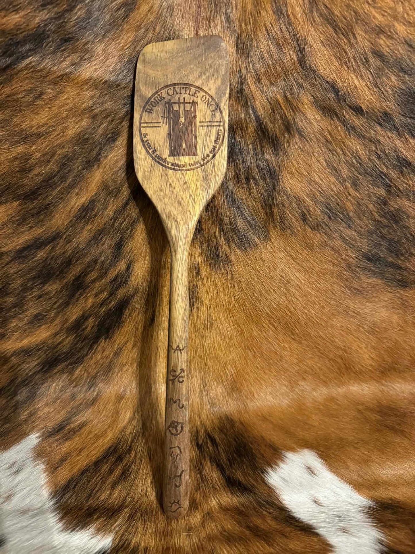 Engraved wooden utensils, agriculture, ranch home