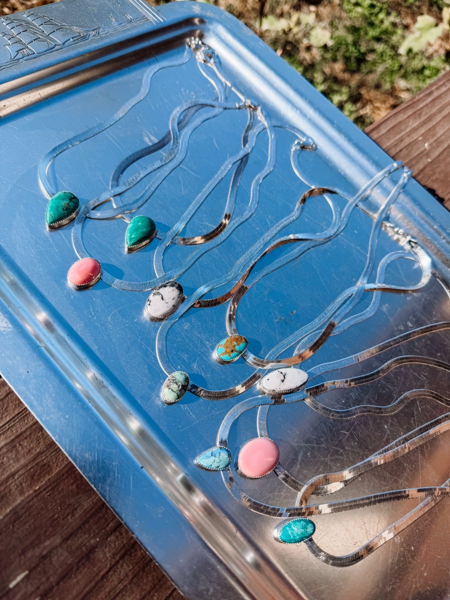 Linden Herringbone Stone Necklace