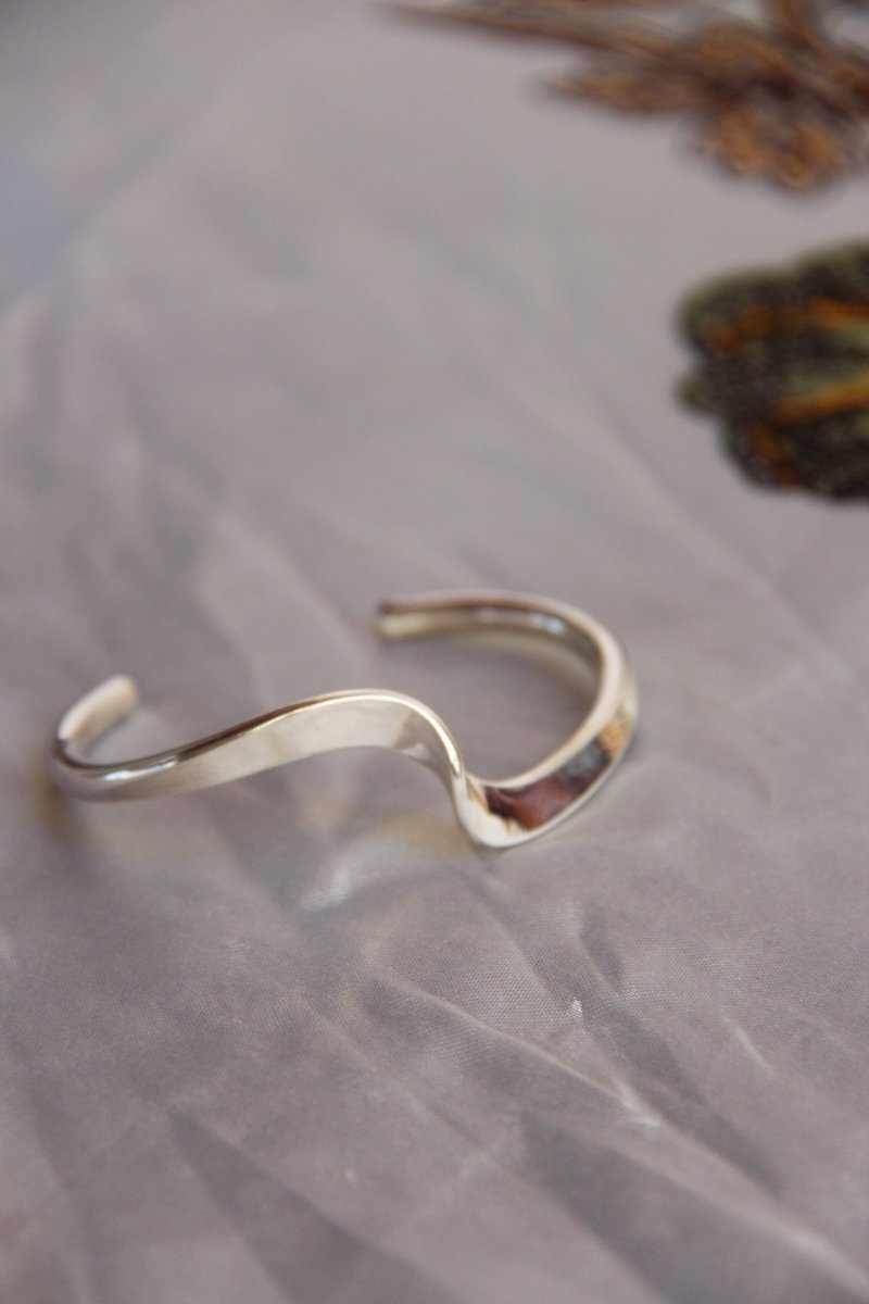 Tiptonville Silver Wave Cuff